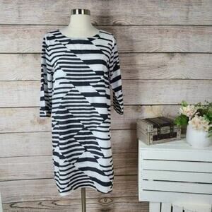 Everly Shift‎ Dress Black White Striped Medium